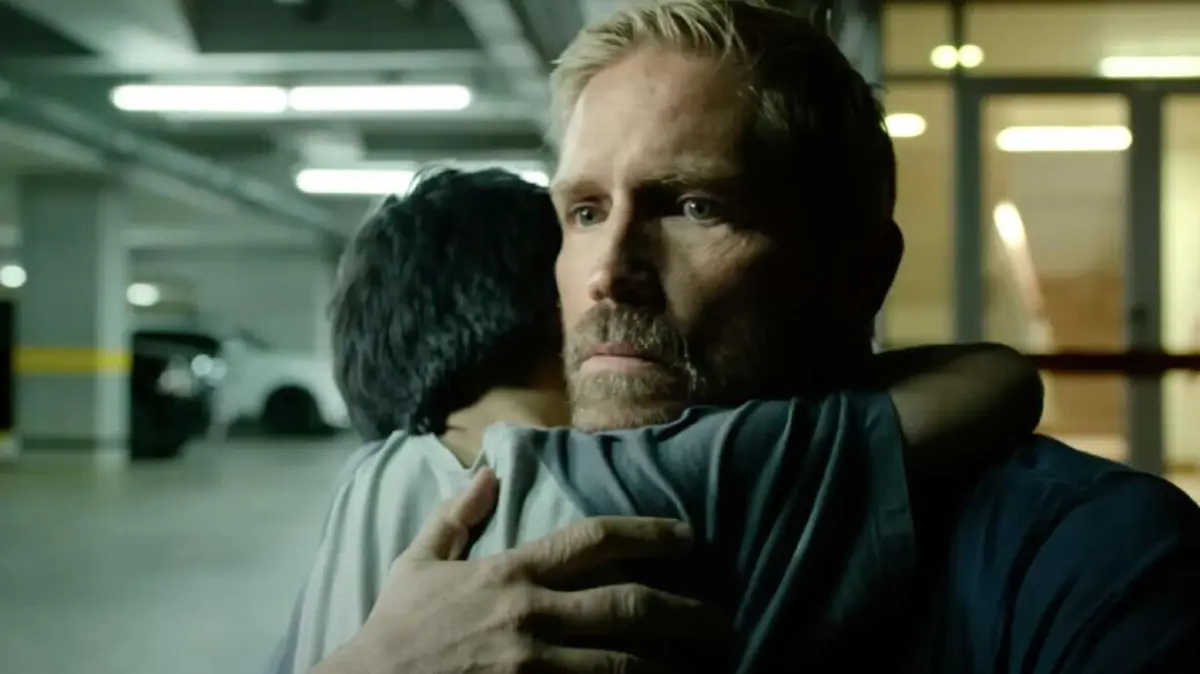 Jim Caviezel dá corpo a corpo a Tim Ballard