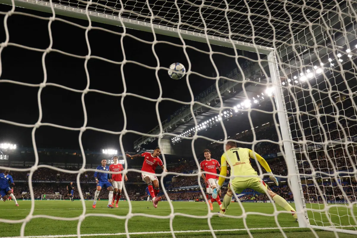 Richard Ríos desviou a bola para a própria baliza, decidindo o jogo, logo ao minuto 18