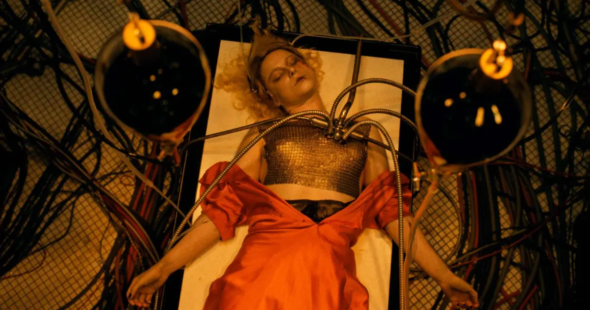 O empoderamento de género chega até aos monstros: Jessie Buckley é "A noiva" num novo thriller gótico