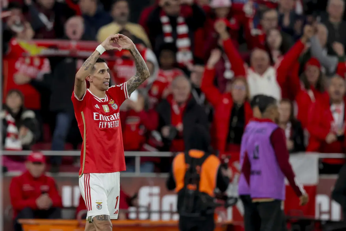 Di María abriu o marcador no Estádio da Luz