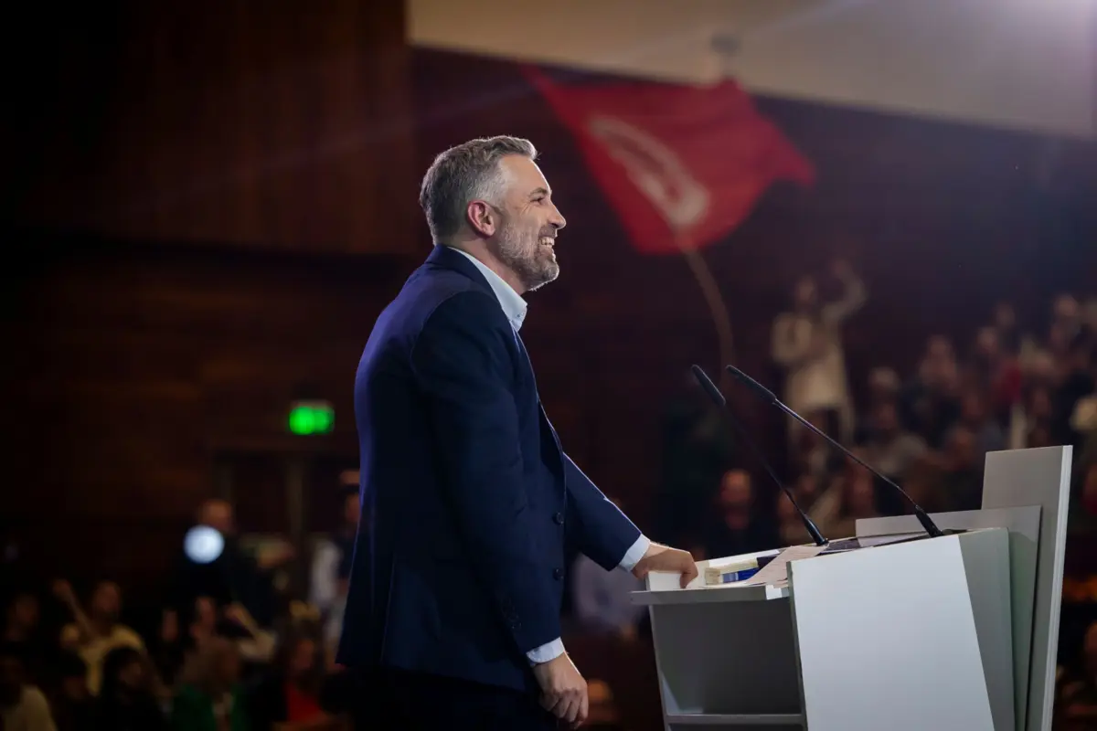 Imagem de contexto do artigo Sondagem diária: AD tropeça, PS dispara e entram na reta final em empate técnico. Chega e IL voltam a subir