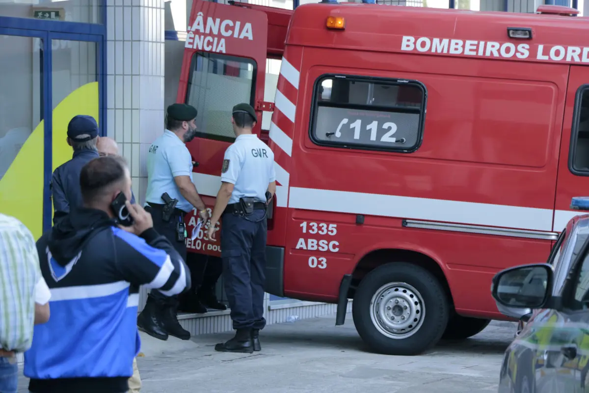 Nos femicídios registados, todos cometidos por homens e parceiros íntimos (atuais ou passados) das mulheres assassinadas, "em pelo menos 12 existia violência prévia"