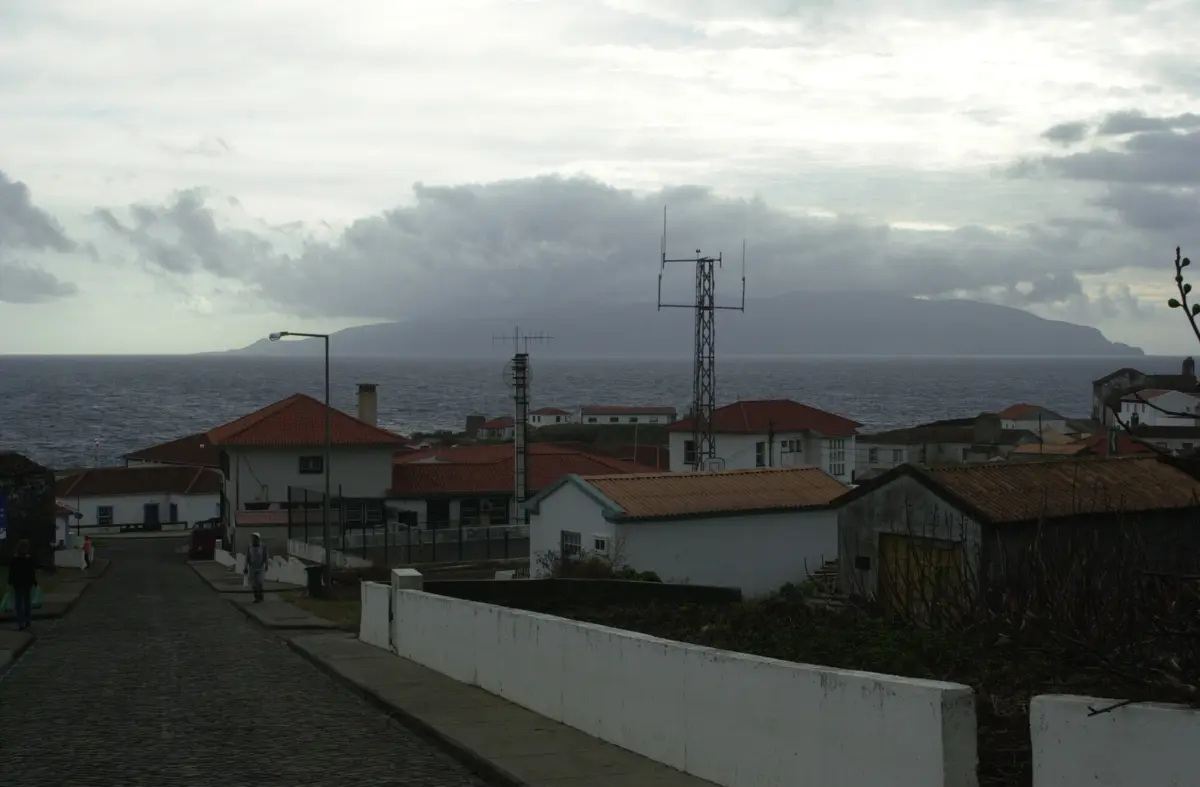 Prevê-se chuva forte, acompanhada de trovoada
