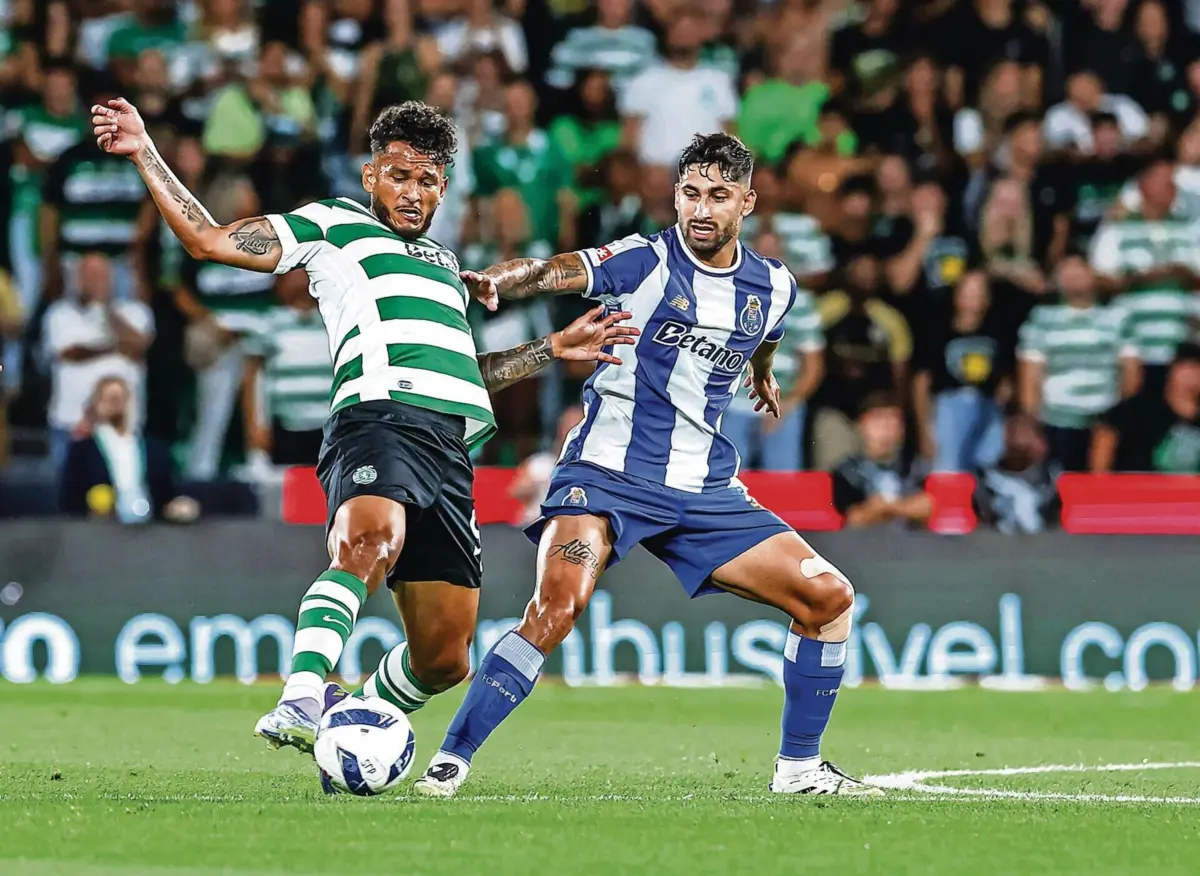 O F. C. Porto venceu o Sporting, por 2-1 em Alvalade, na primeira volta do campeonato