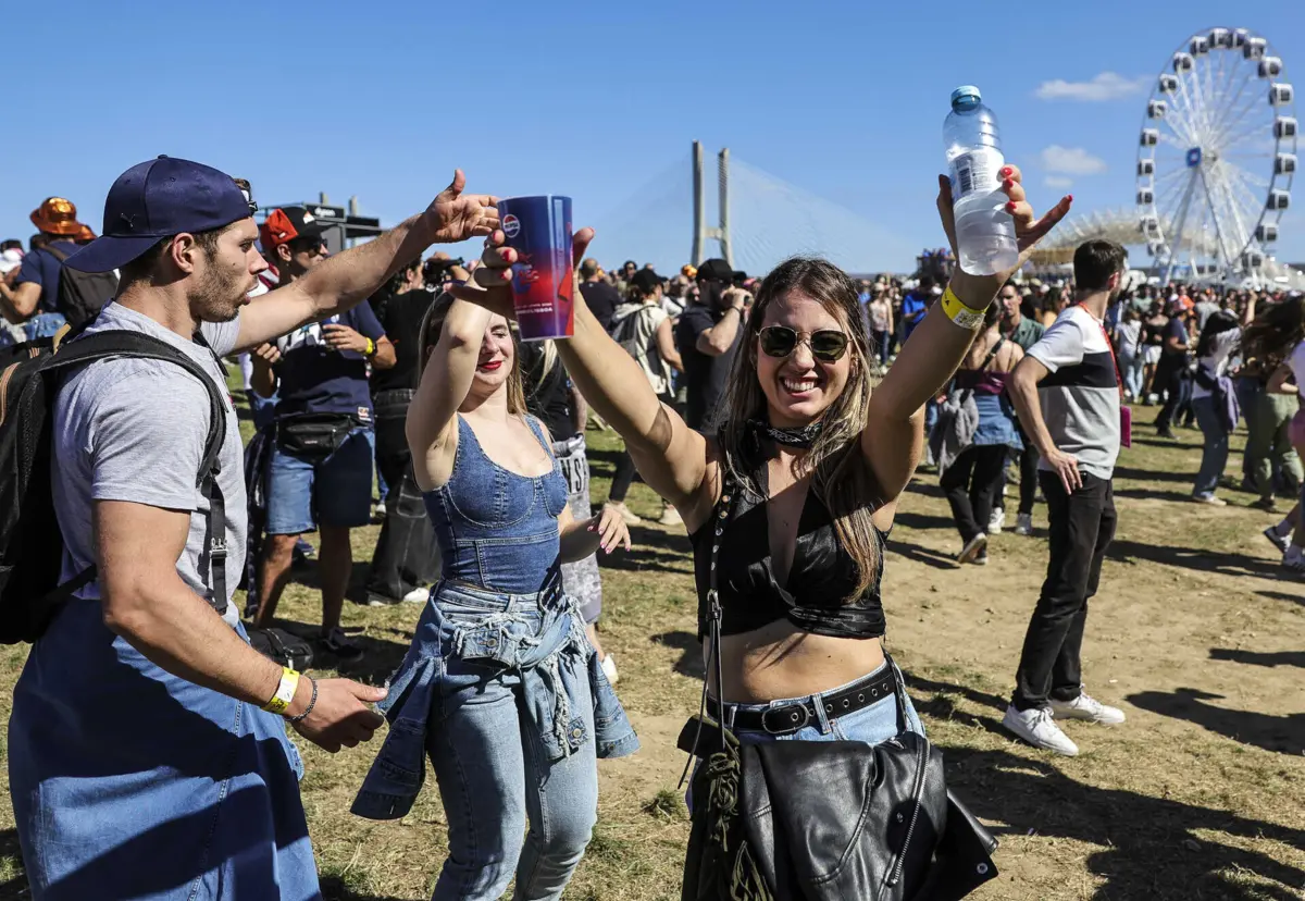 O segundo dia do festival, que regressará no próximo fim de semana, também esgotou