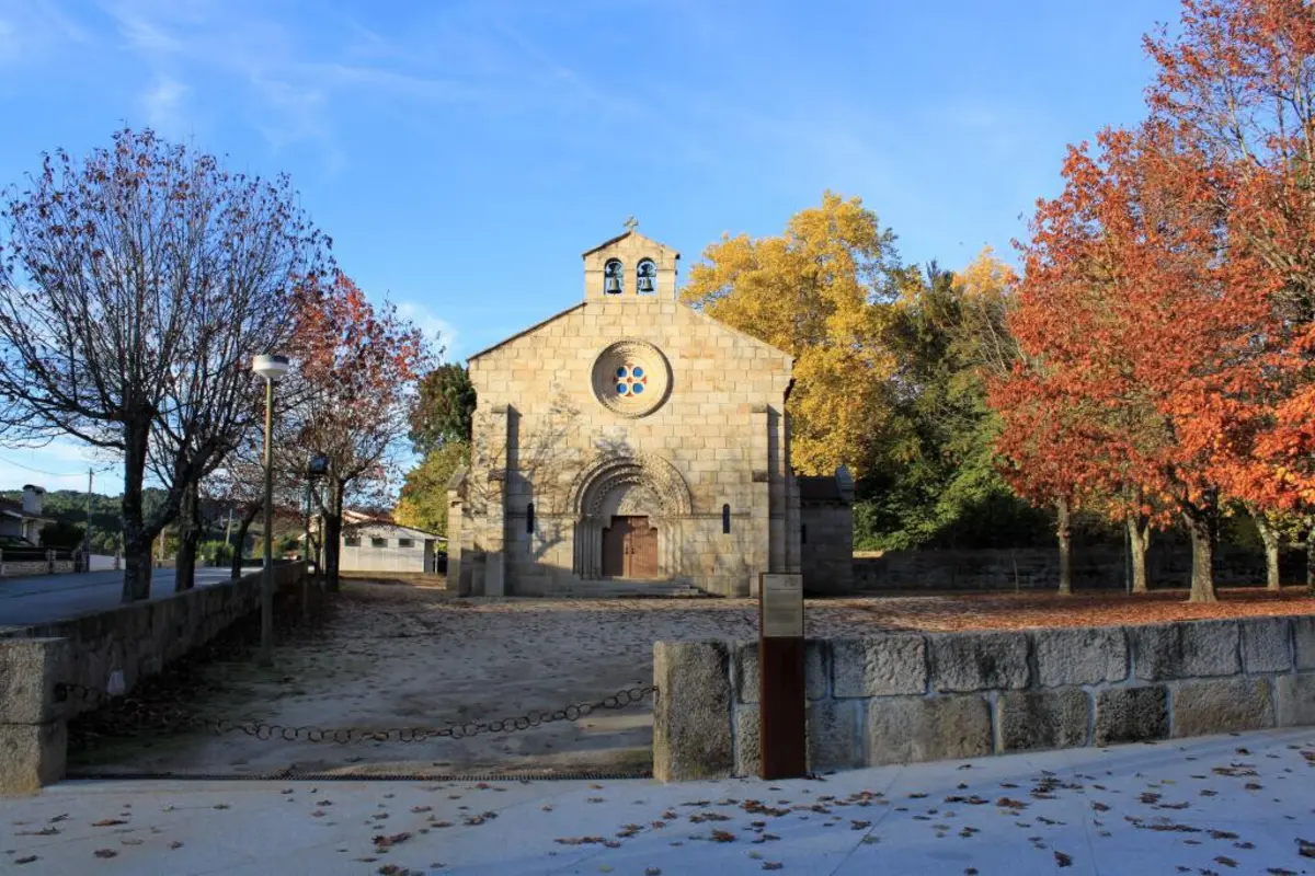 Veículo do padre foi levado quando o sacerdote celebrava missa na Igreja de Vidago
