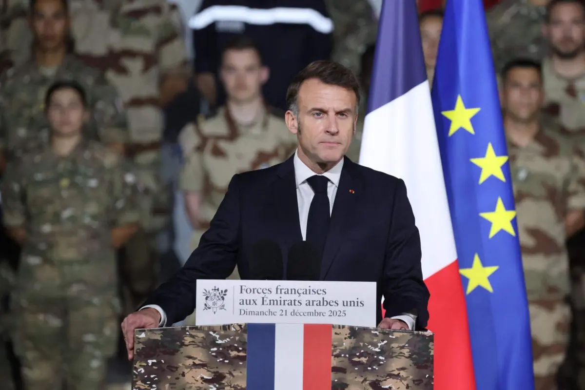 Macron visitou as tropas francesas em Abu Dhabi, por ocasião do Natal.