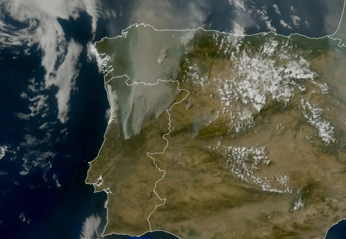 Imagem de contexto do artigo Nuvem negra cobre Norte e Centro de Portugal: veja a imagem de satélite