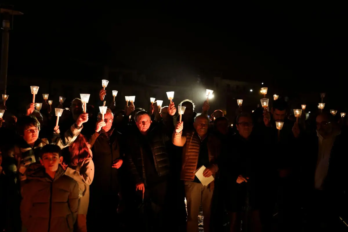 Imagem de contexto do artigo População de Leiria em vigília pelas vítimas da tempestade