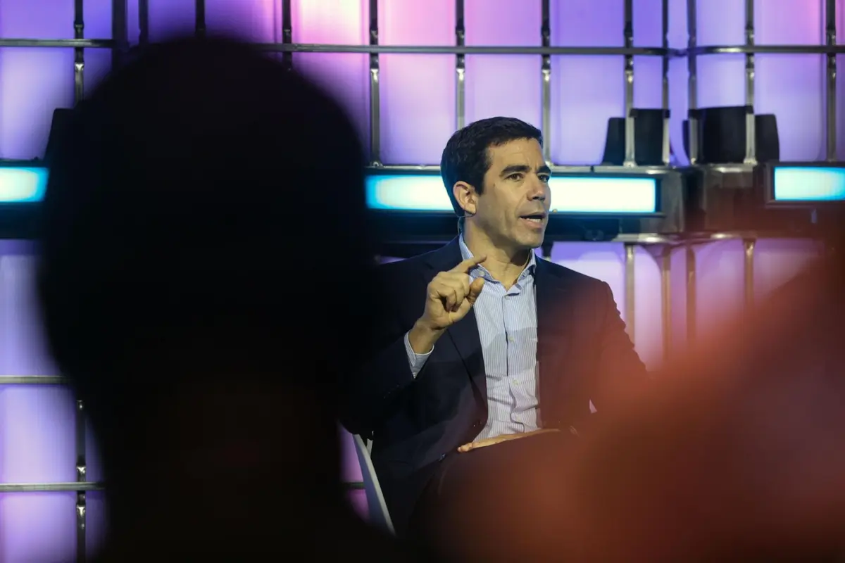 Leitão Amaro anunciou a aprovação do novo regime de retorno de estrangeiros