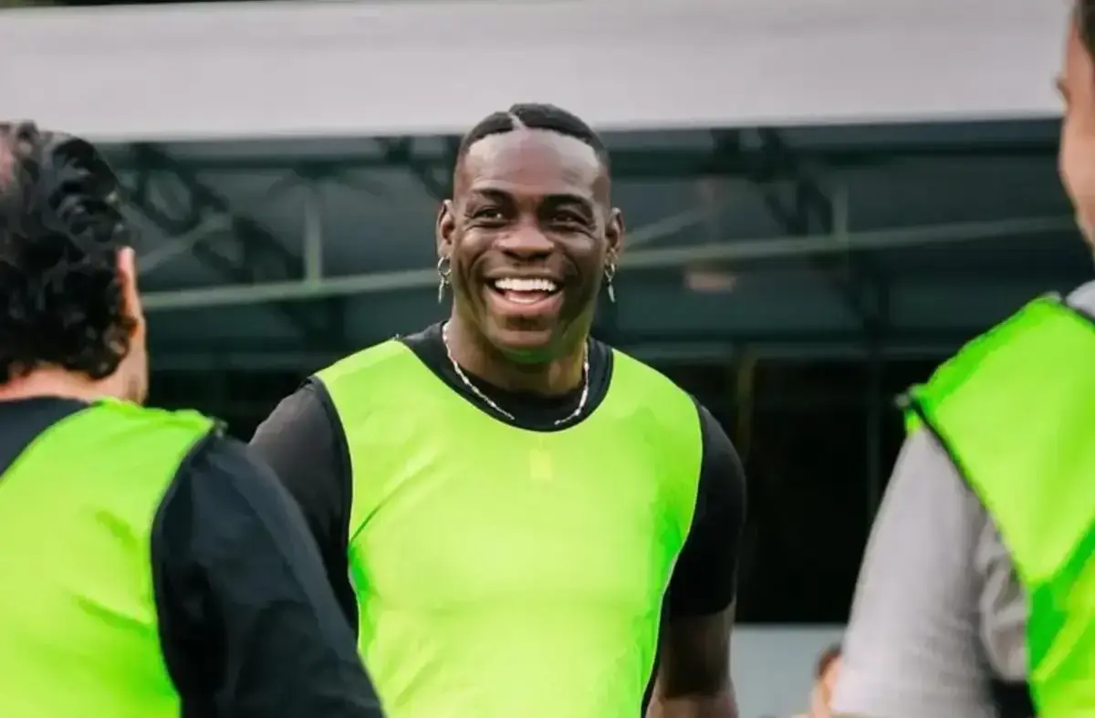 Balotelli de volta ao ativo