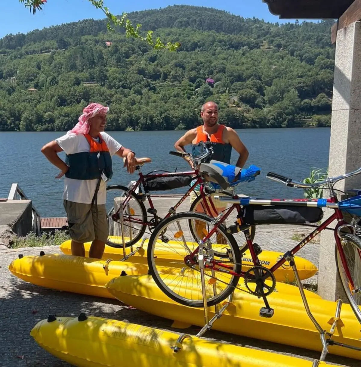 João Rebelo Martins (à direita, na foto) com Pedro Gil de Vasconcelos