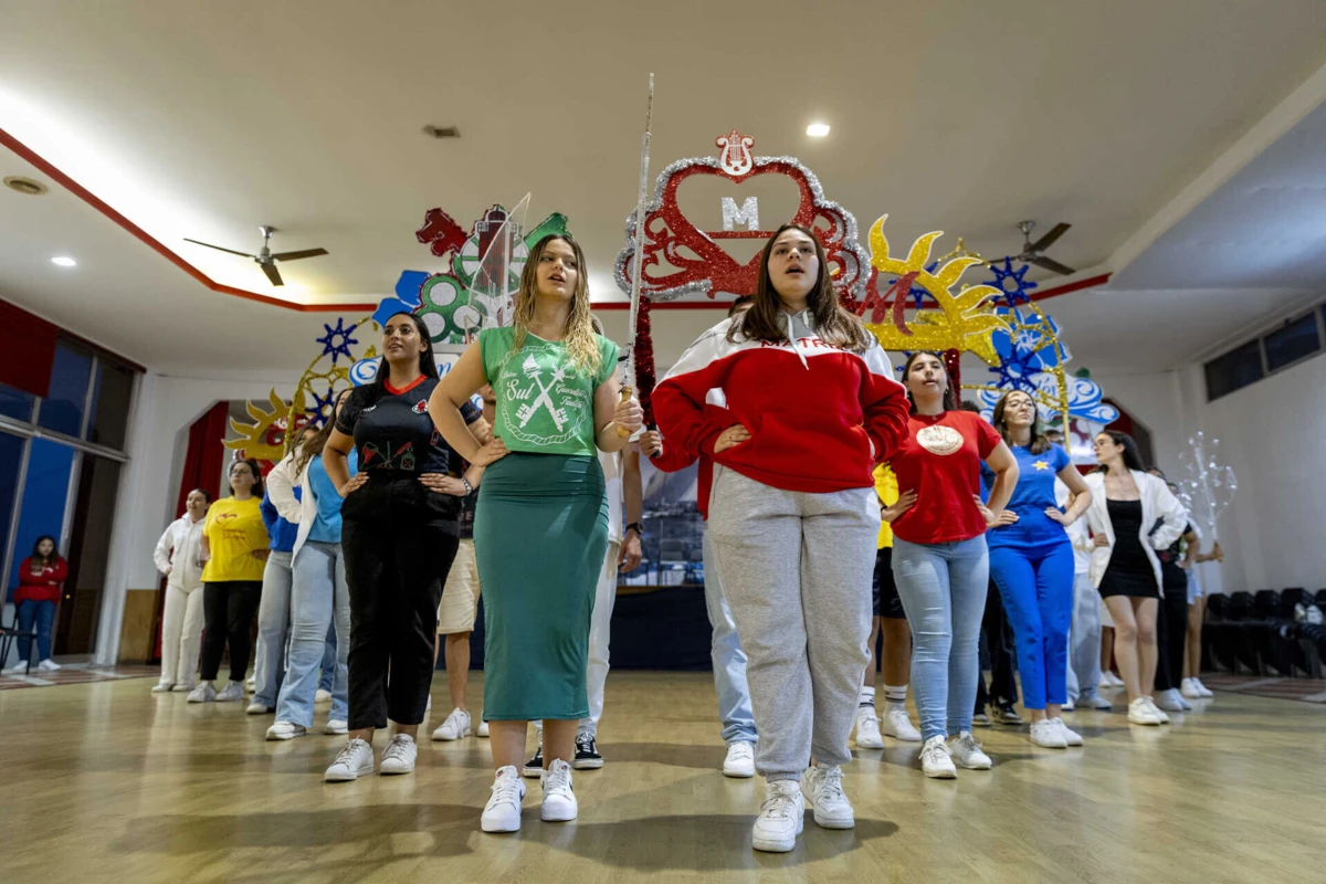 Rusga da Póvoa junta dois pares de cada bairro e foi criada para promover as festas