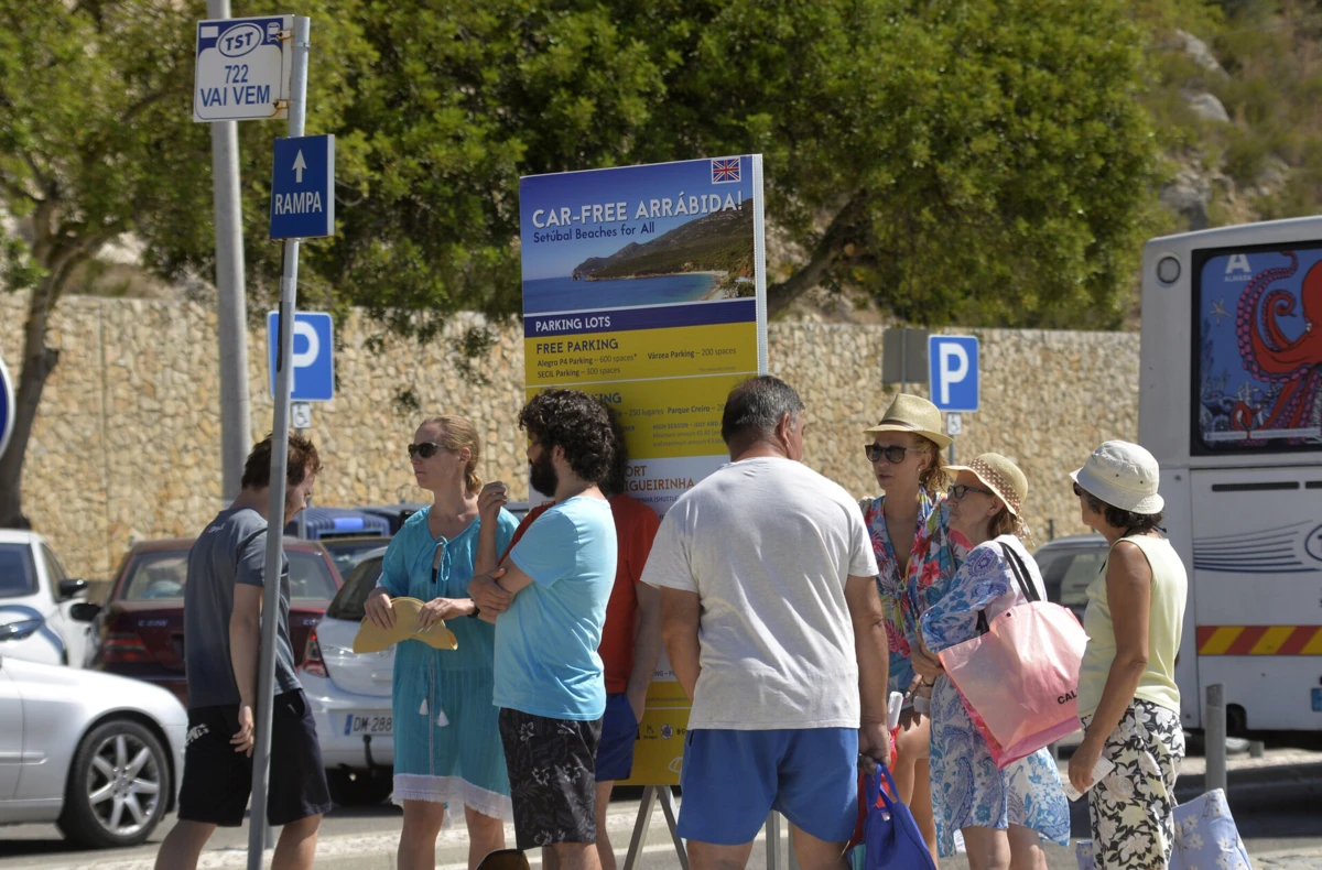 Praias da Arrábida registam forte procura no verão