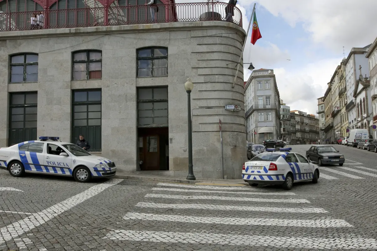 PSP deteve indivíduo que assaltou grupo de jovens na Baixa do Porto.