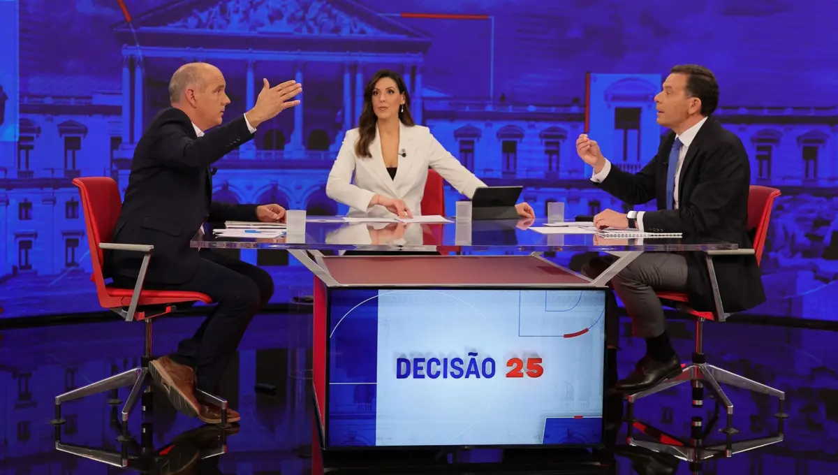 Luís Montenegro e Paulo Raimundo deram início ao primeiro de 28 debates televisivos sobre as eleições legislativas