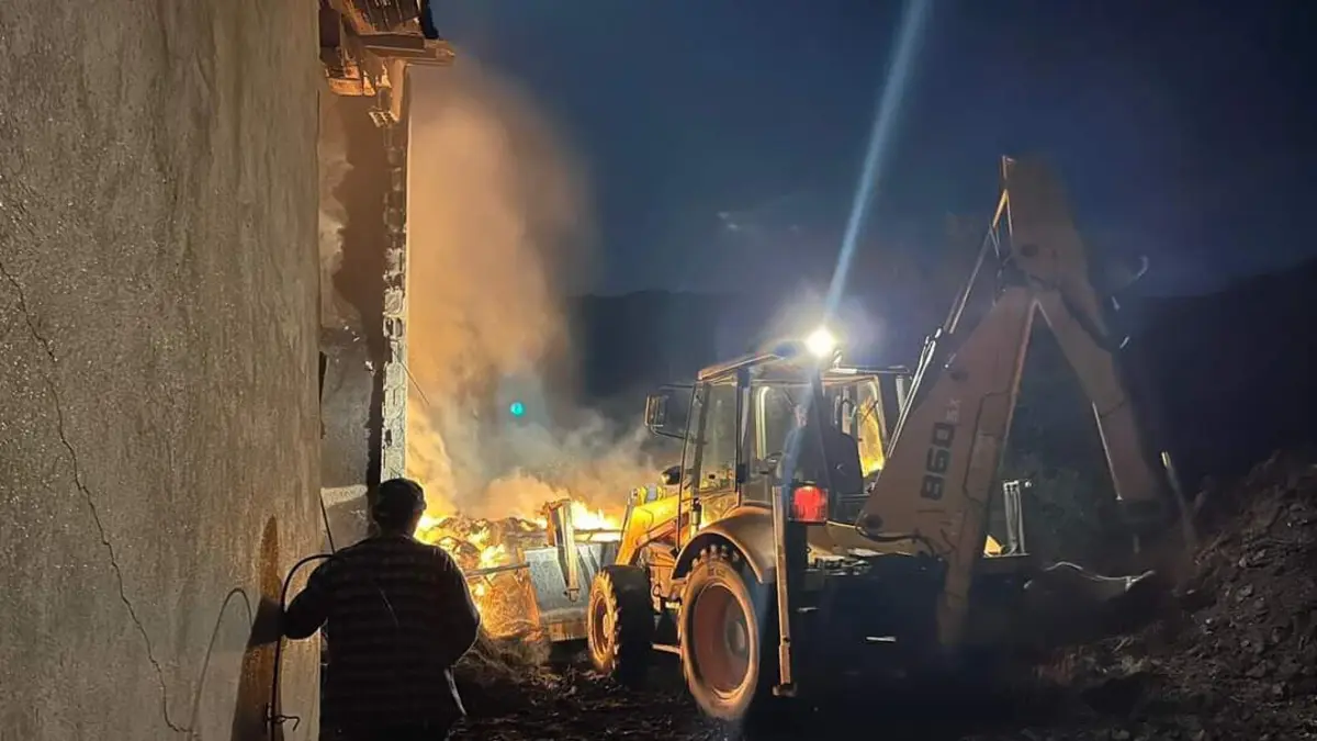 Imagem de contexto do artigo Proprietário ateou fogo a estábulo, ligou à mulher a contar e está desaparecido