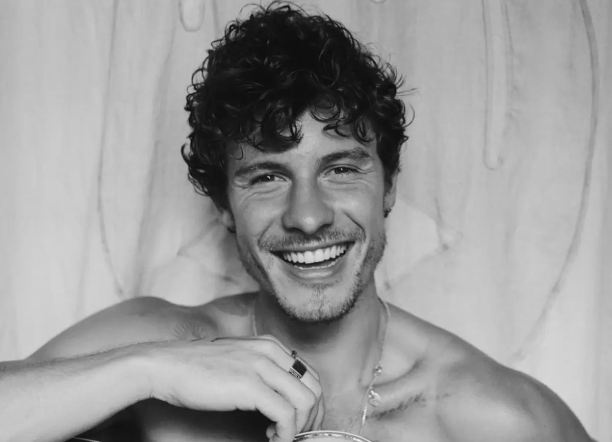 Cantor canadiano de 27 anos, filho de pai português, faz uma digressão de recomeço