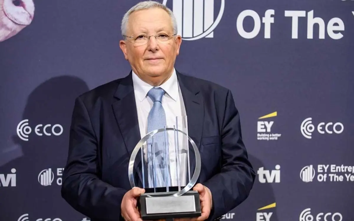 António Oliveira já foi distinguido com vários prémios