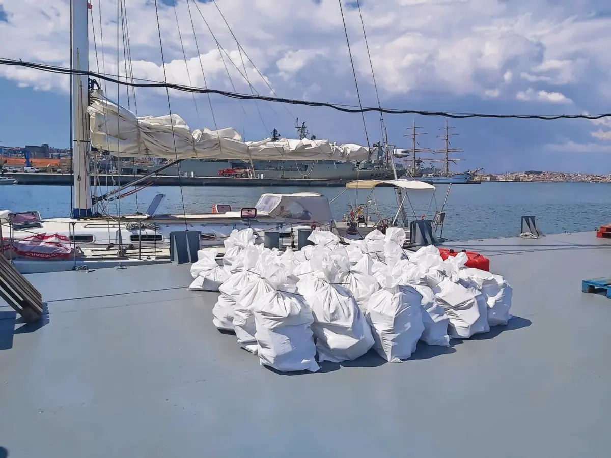 Veleiro do traficante foi intercetado e escoltado pela Marinha até à Base Naval de Lisboa