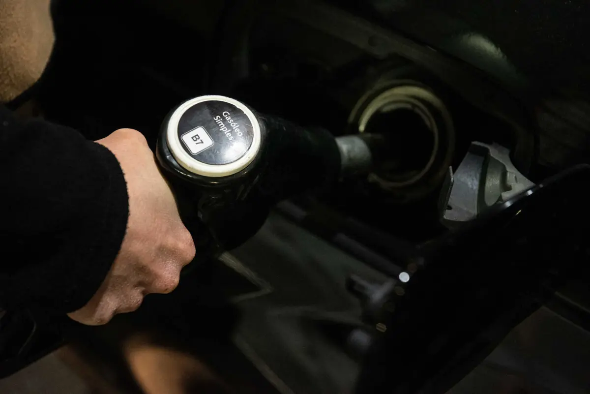 Imagem de contexto do artigo Governo descongela parcialmente taxa de carbono