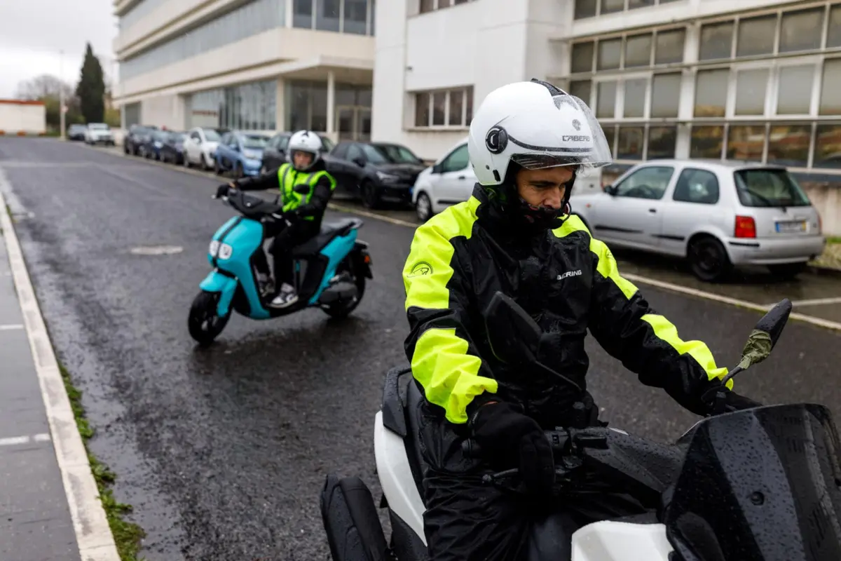 A partir dos 14 anos, é possível ficar habilitado a conduzir a categoria AM