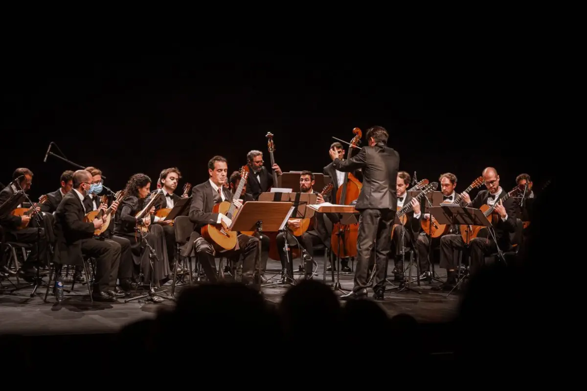 Guitarra portuguesa de Pedro Henriques da Silva assume o papel de solista no concerto deste sábado