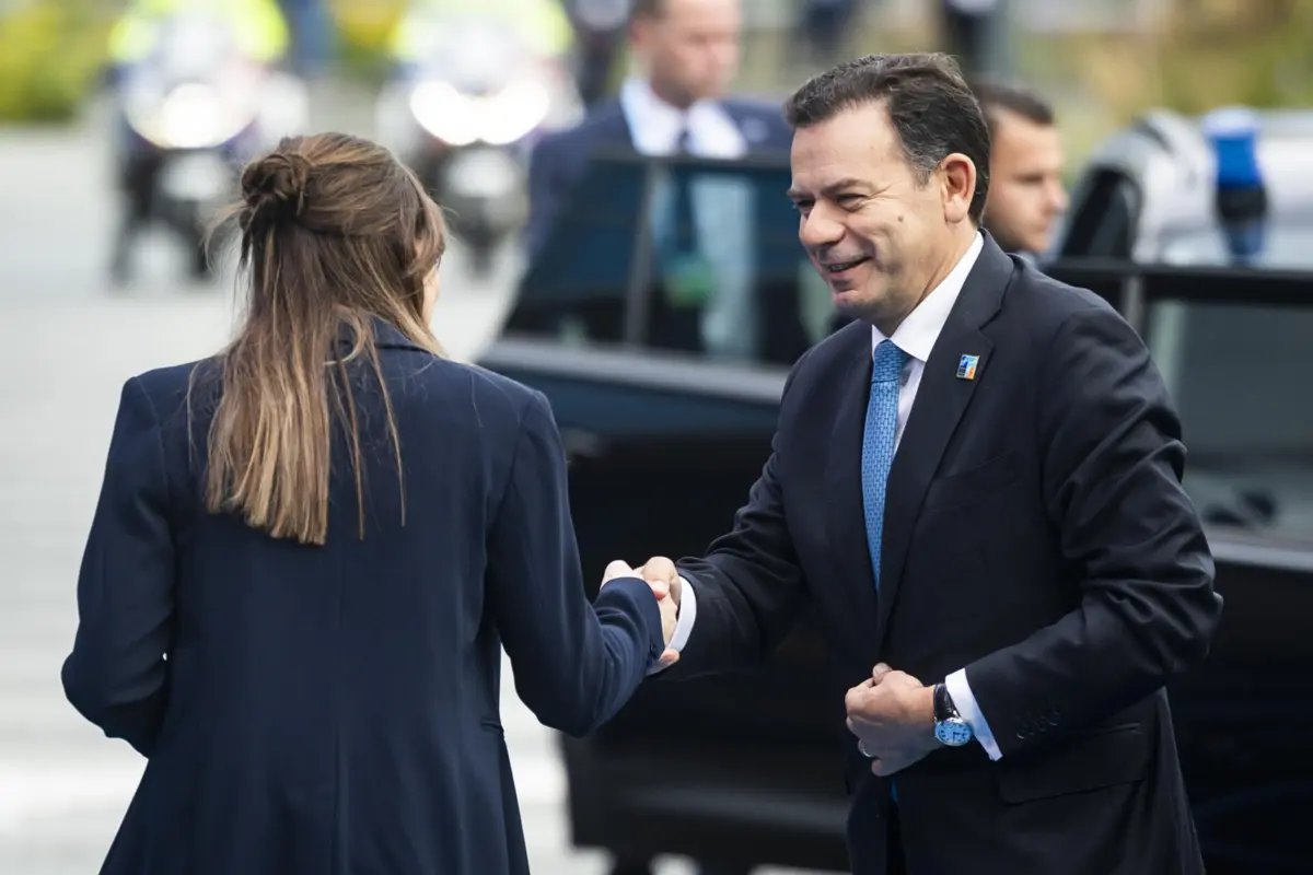 Primeiro-ministro fez pedido de oposição à consulta pública da sua declaração de rendimentos em “alguns elementos”