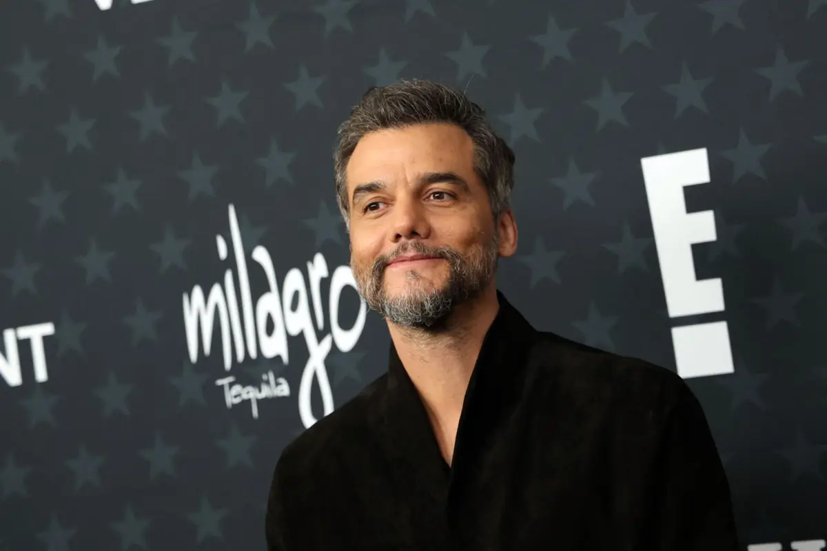 Wagner Moura interpreta Armando no filme "O agente secreto"