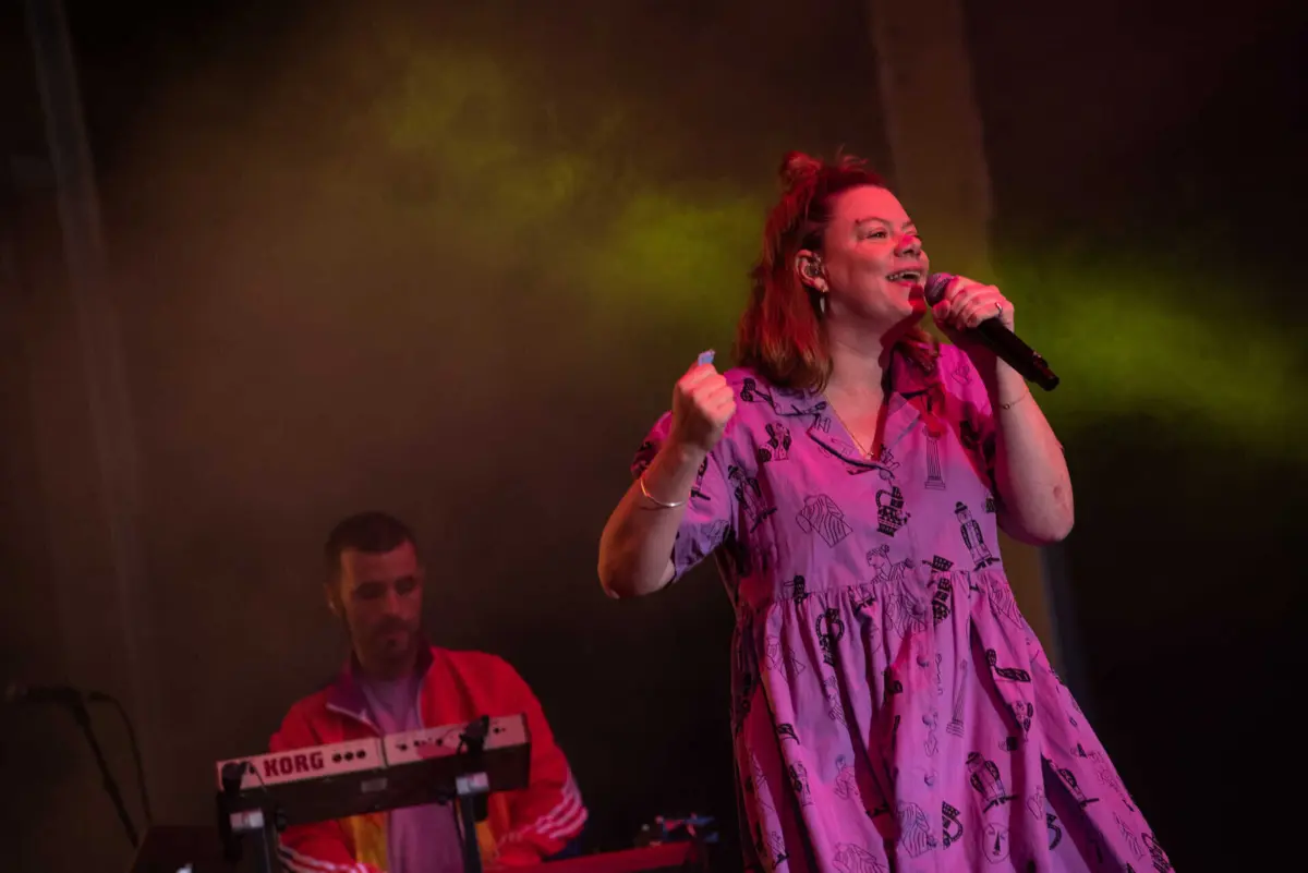 Imagem de contexto do artigo A liberdade de Capicua é um gelado antes do fim do mundo