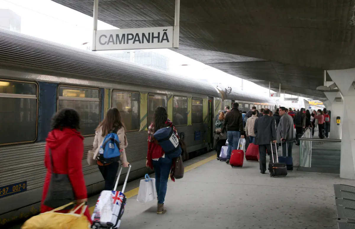 Imagem de contexto do artigo Passe de 20 euros nos comboios intercidades implica reservar lugar