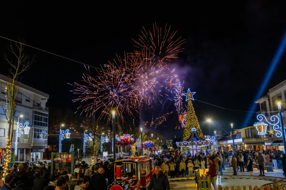 Em Esposende, a instalação das luzes e a animação ficam a cargo direto da autarquia