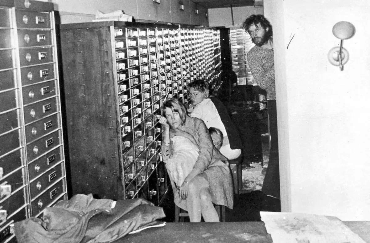 Criminosos e reféns jogaram às cartas durante assalto a banco