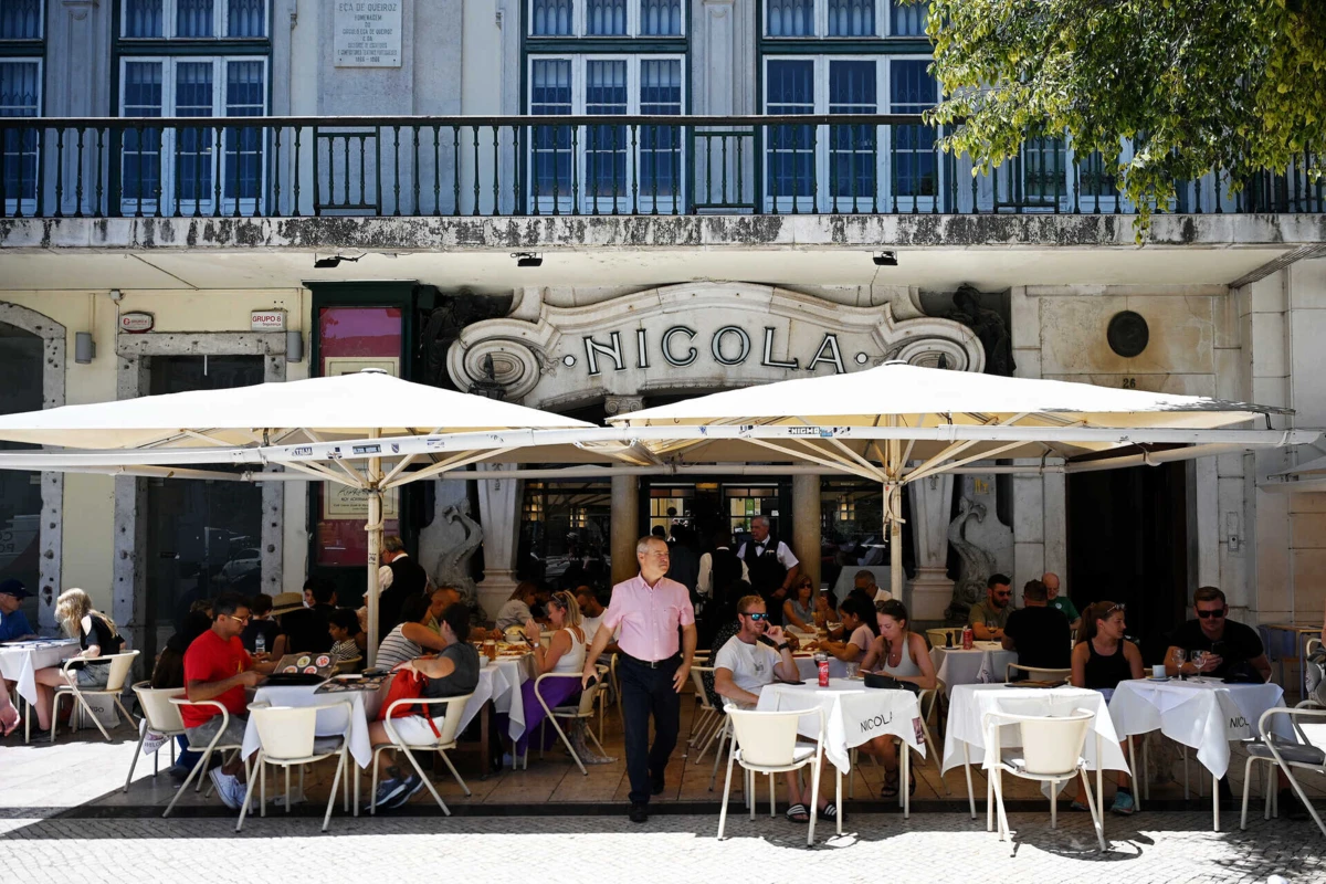 Café Nicola está no Rossio desde 1929. Mantém a cozinha tradicional