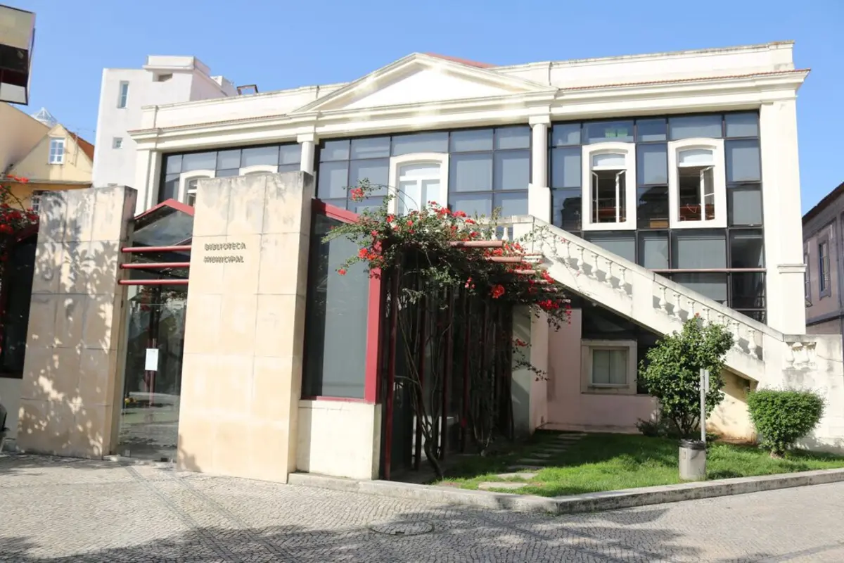 Antiga biblioteca vai ser Museu de Arte Cerâmica Contemporânea