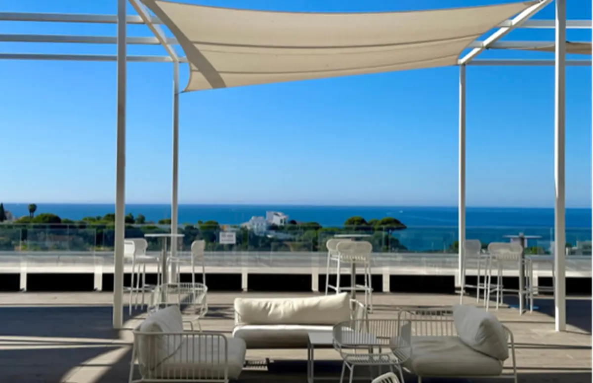 O terraço situado no centro de Albufeira.