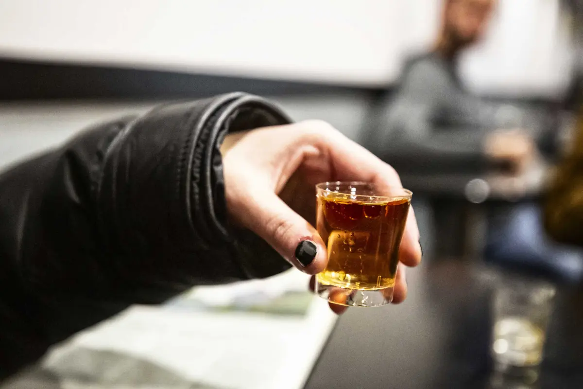 As intoxicações causadas por álcool adulterado são frequentes na Turquia