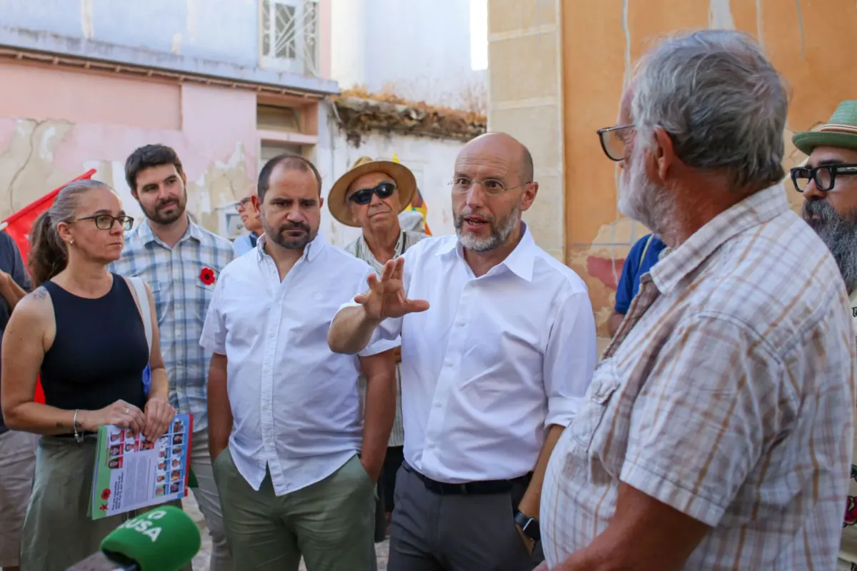 Imagem de contexto do artigo Tavares foi até Faro combater "rancor populista" do Chega e lançar farpas à IL