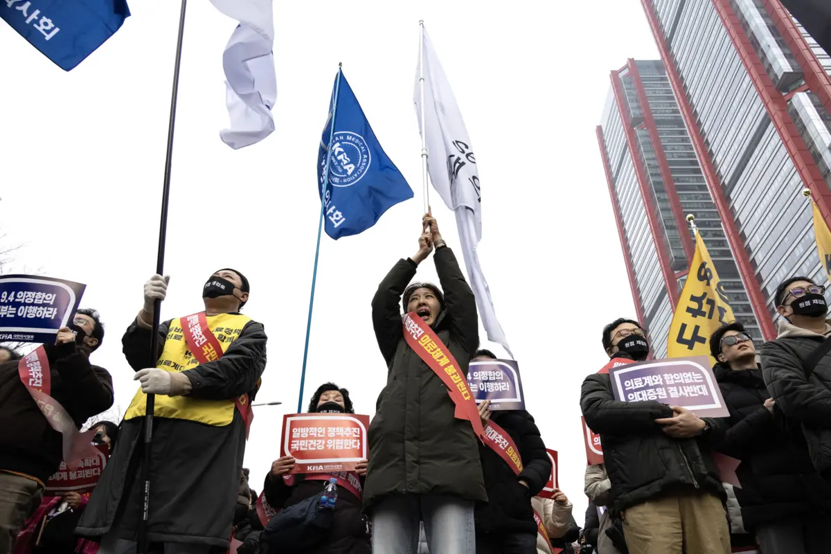 Imagem de contexto do artigo Coreia do Sul suspende licenças de médicos em greve
