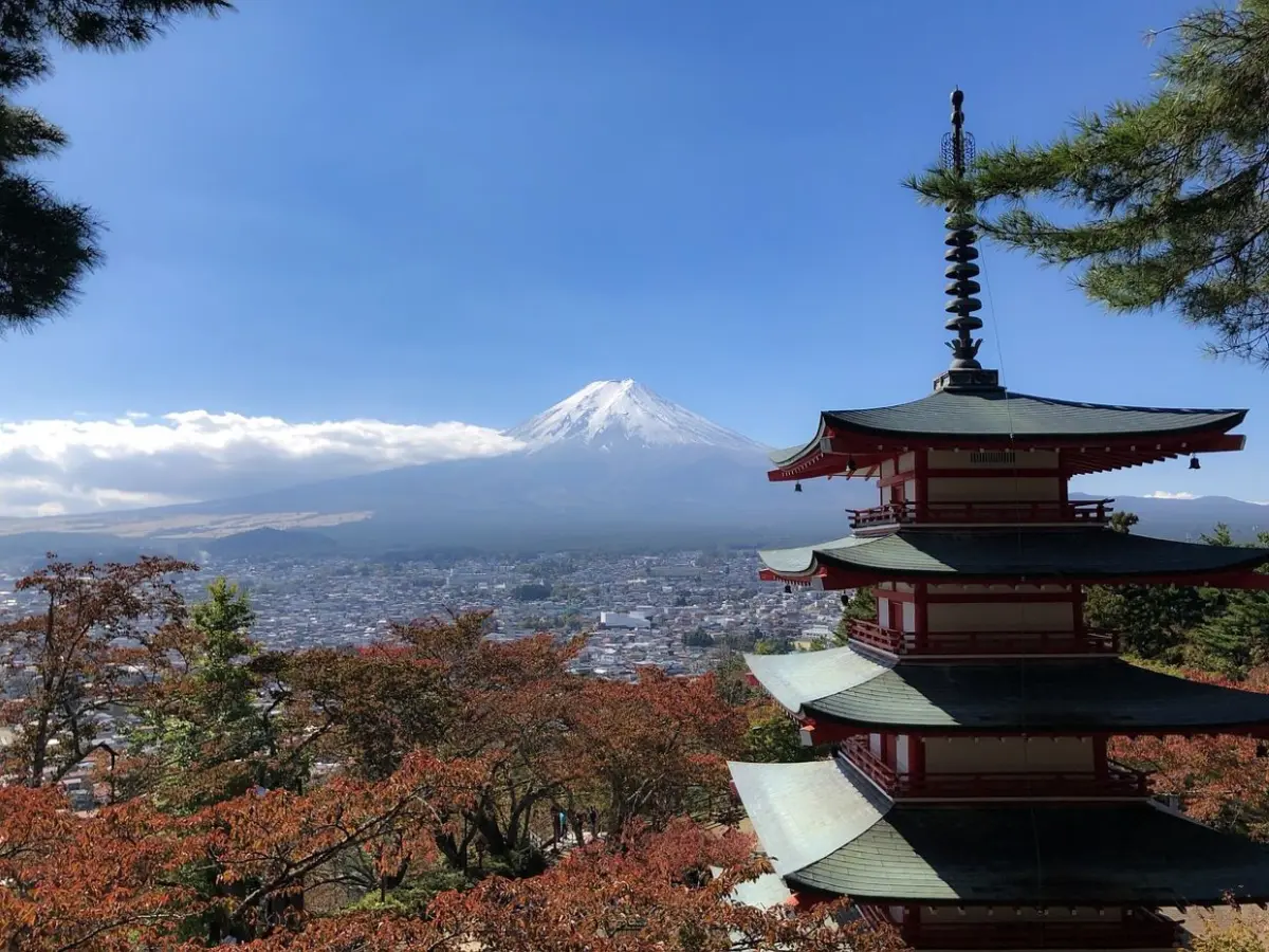 Japão recebeu um recorde de 42,6 milhões de turistas em 2025