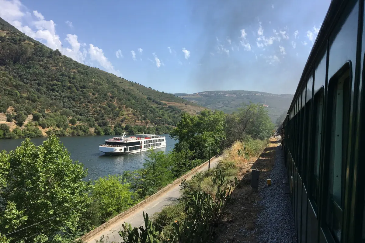 Taxa sobre navios-hotel ajudará a atrair turistas endinheirados do Estados Unidos, Canadá e Brasil
