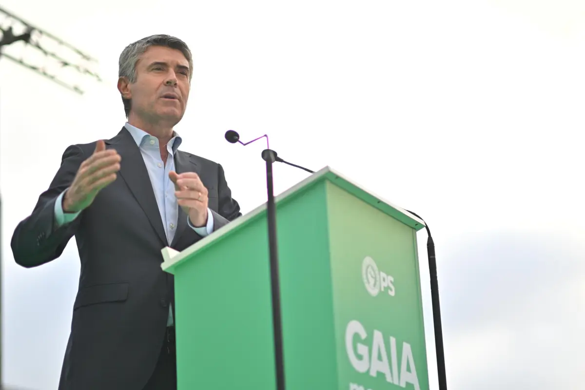 José Luís Carneiro na apresentação da candidatura do candidato a Vila Nova de Gaia