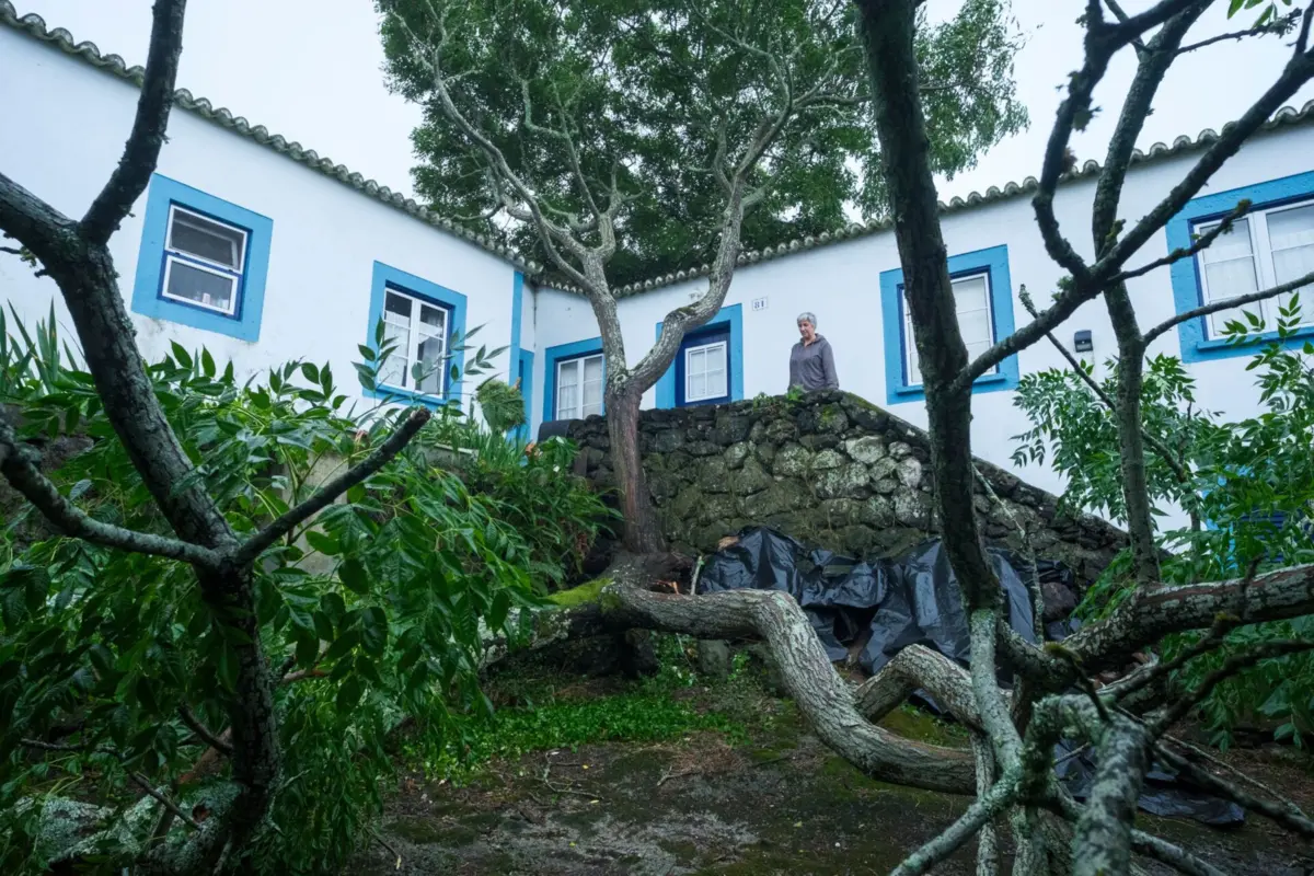 A Gabrielle atingiu com maior intensidade os Açores, tendo a Proteção Civil açoriana registado 196 ocorrências no arquipélago