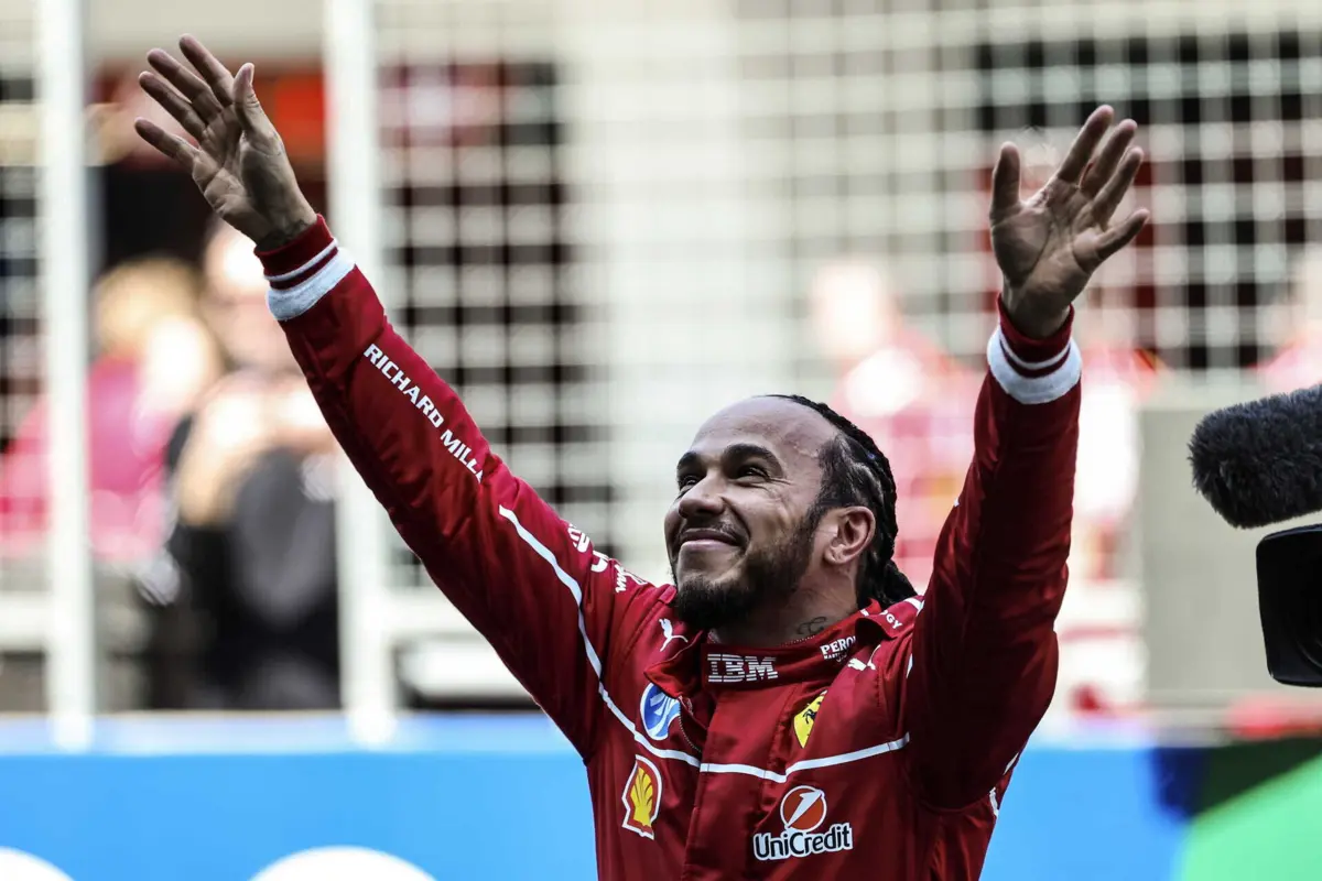 Hamilton venceu a corrida sprint na China