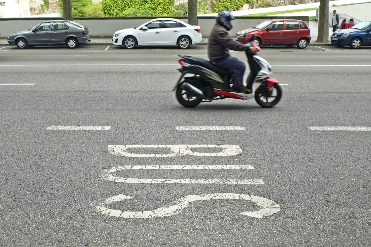 A equipa da STCP atuará em articulação com a Polícia Municipal do Porto, fiscalizando "áreas da cidade onde o estacionamento abusivo afeta mais a circulação de transporte público"