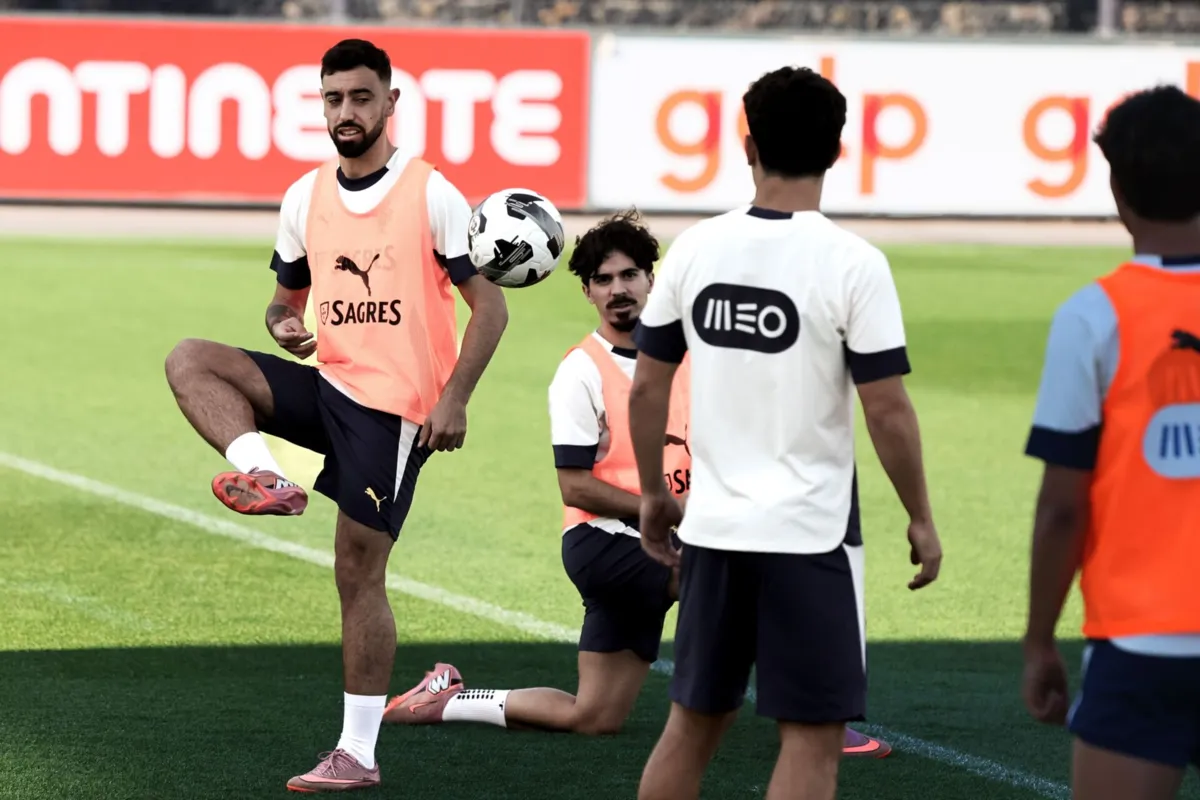 Vitinha apto, mas Bruno Fernandes não joga com a Irlanda devido a castigo