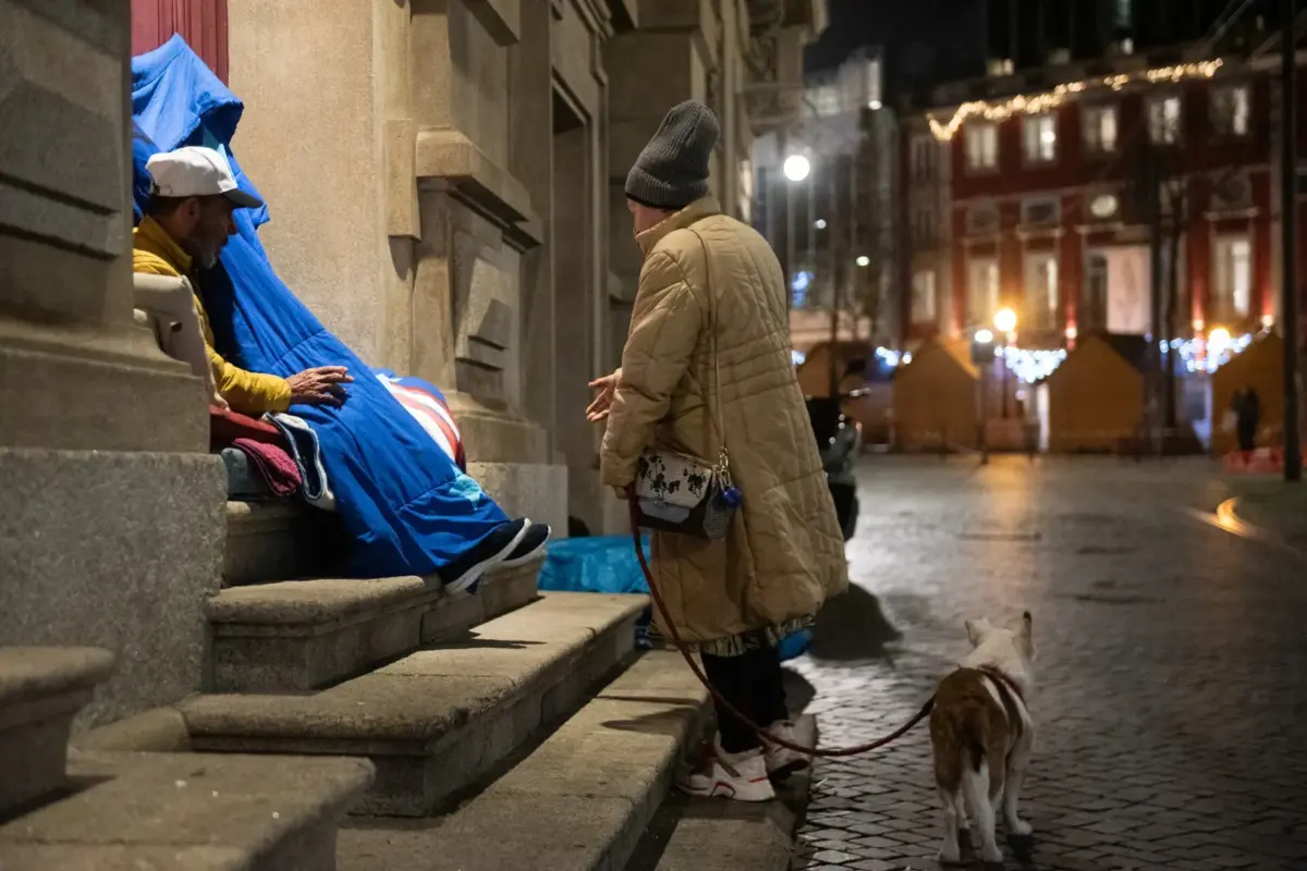 No final do ano passado, havia 14 476 pessoas em situação de sem-abrigo