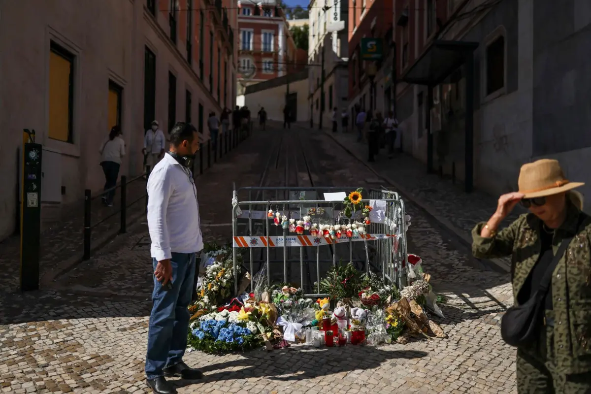 Elevador da Glória descarrilou no dia 3 de setembro, provocando 16 mortes e mais de 20 feridos