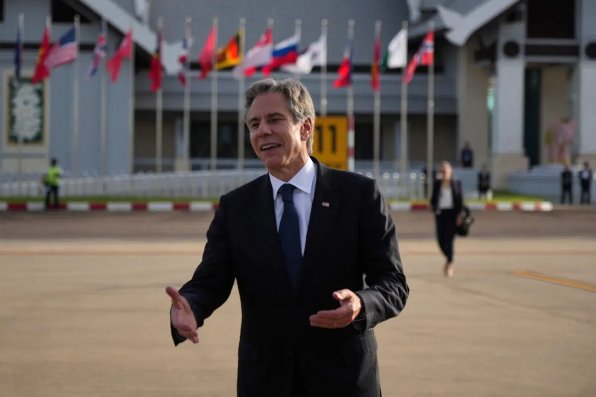 O secretário de Estado Antony Blinken e o chefe da diplomacia chinesa Wang Yi reuniram-se durante uma hora e 20 minutos durante a tarde