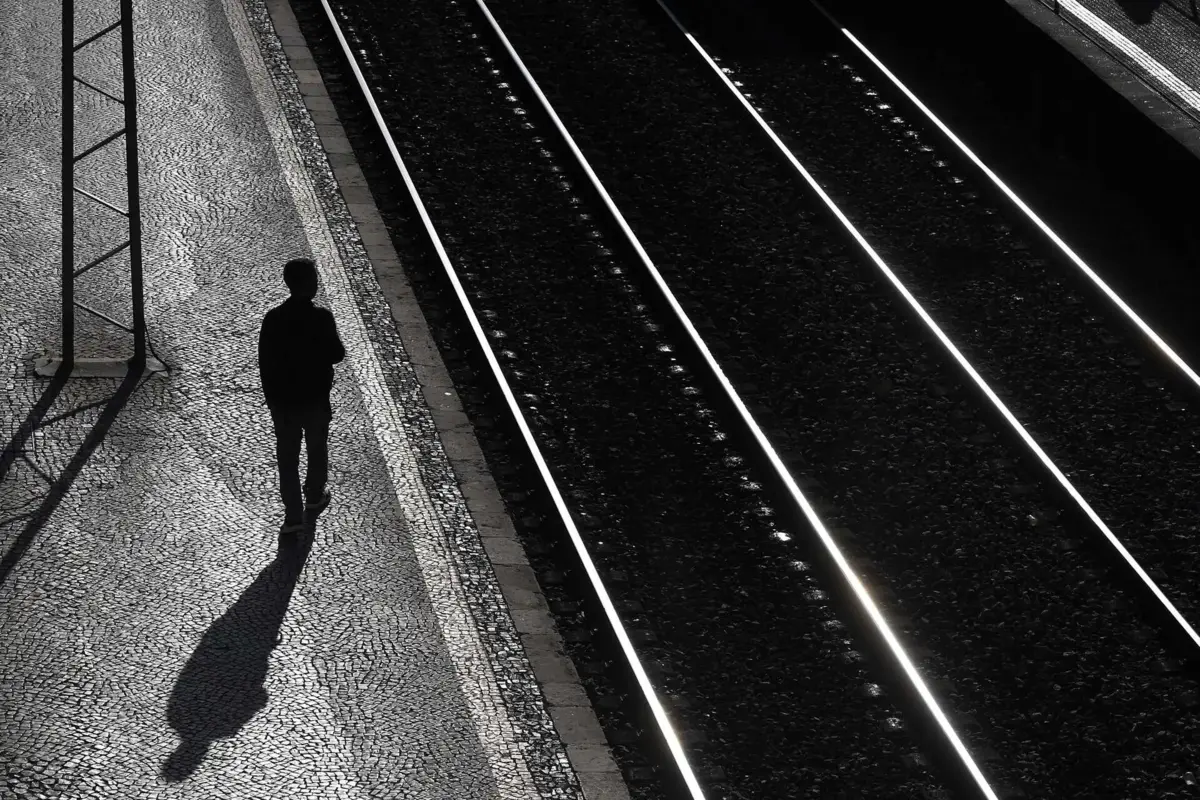 Vítima pediu ajuda ao agressor por se encontrar "desorientada" e homem tentou violá-la